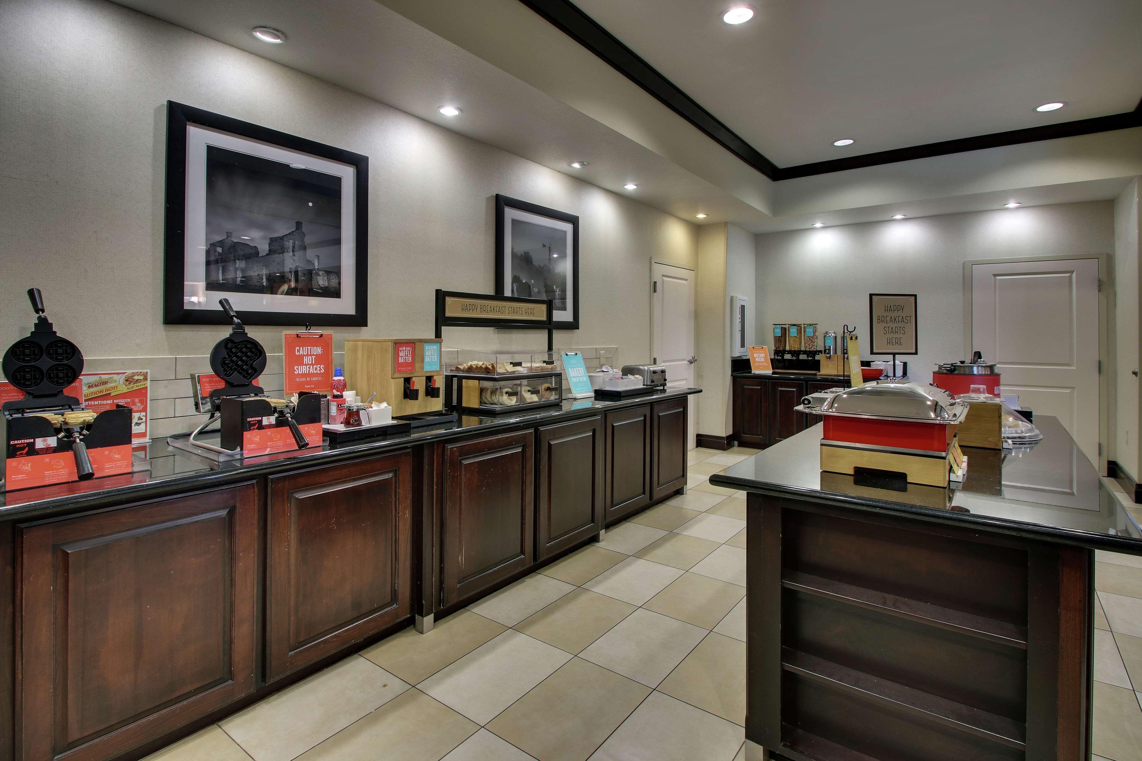 Hampton Inn Vernon Экстерьер фото