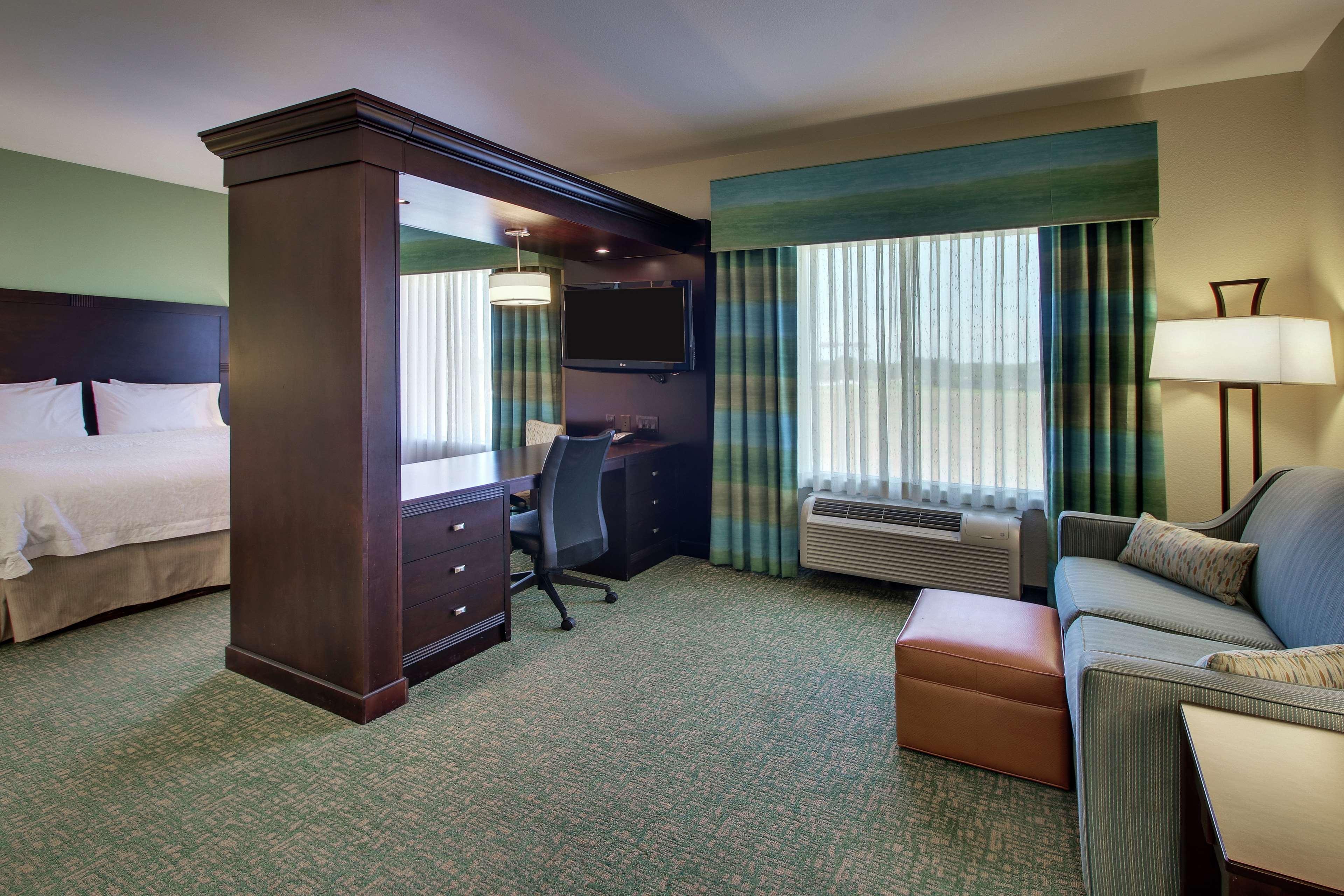 Hampton Inn Vernon Экстерьер фото