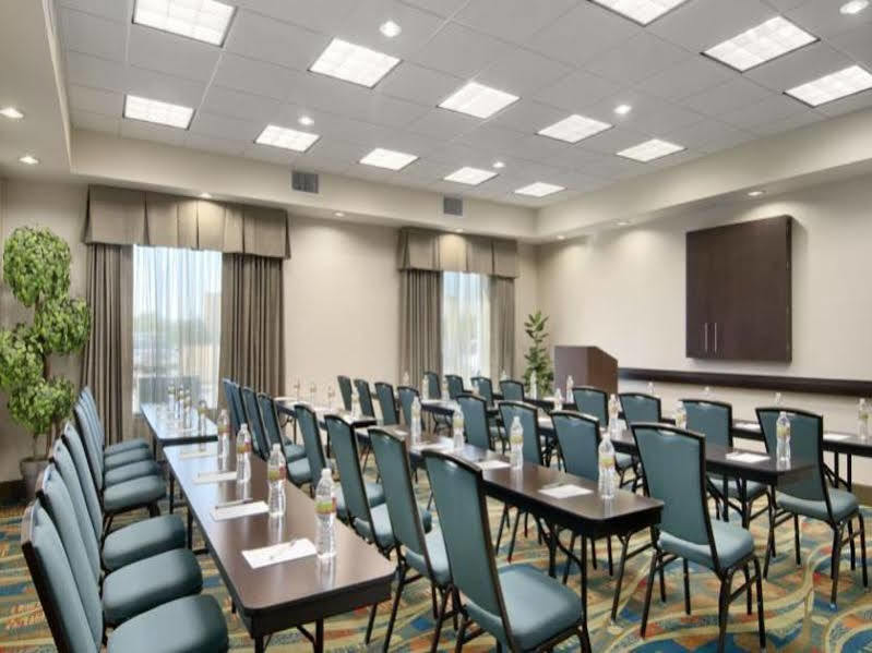 Hampton Inn Vernon Экстерьер фото